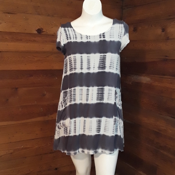 entro Dresses & Skirts - Entro Tye Dye Pocket Dress